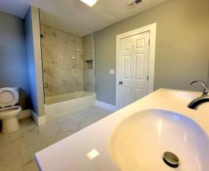 3203976512-749072711-large