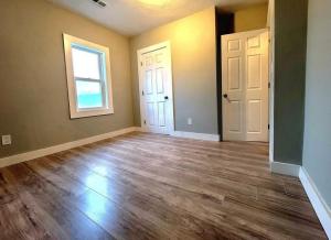 4203976512-749072711-large