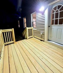 7103976512-749072711-large