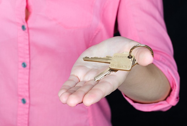 7 Factors to Consider When Buying Your First Home